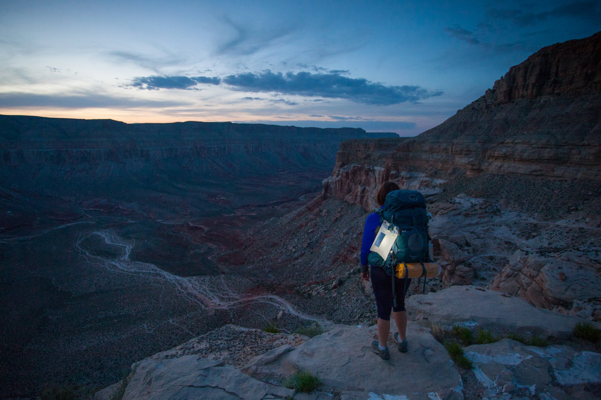 Pillow-Shaped Inflatable Solar Lantern to Take Leave at LuminAID