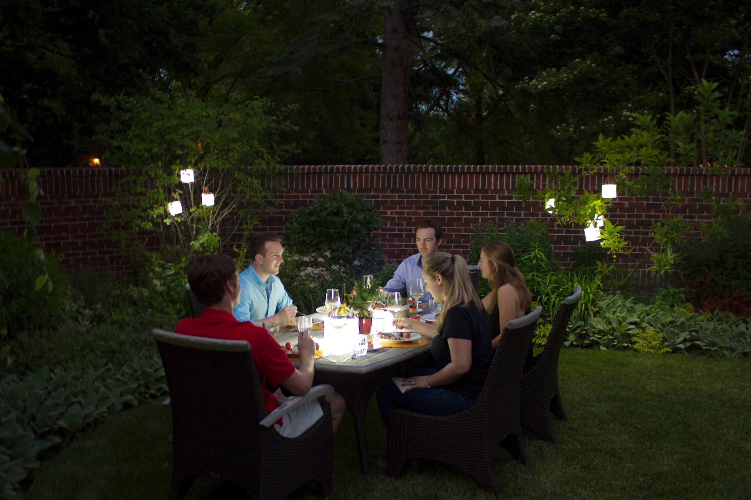 http://luminaid.com/cdn/shop/articles/Backyard_Dinner_1.jpg?v=1670277325